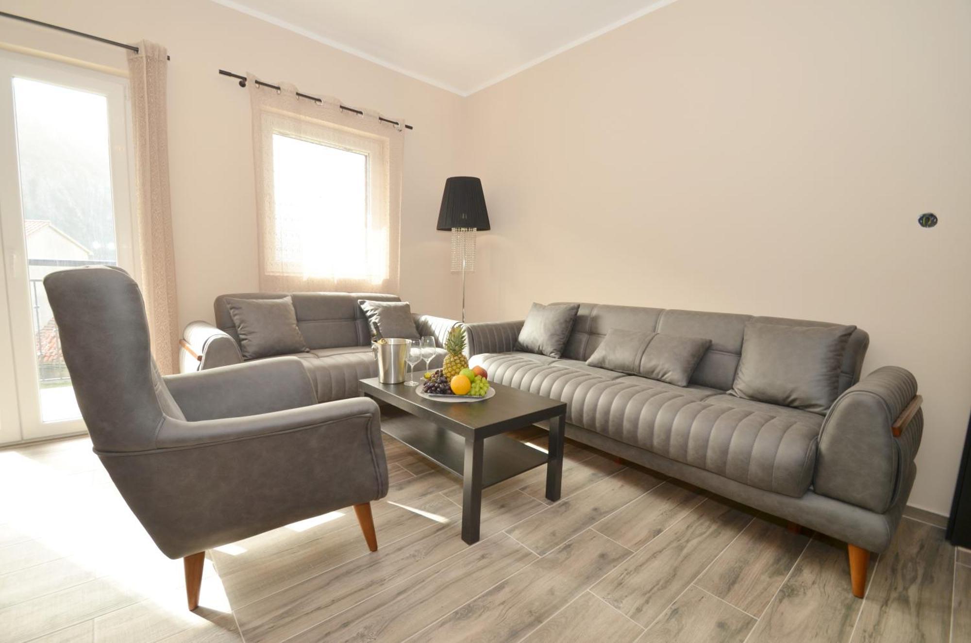 Apartments Orizzonte With Beautiful View Of The Bay Котор Екстериор снимка