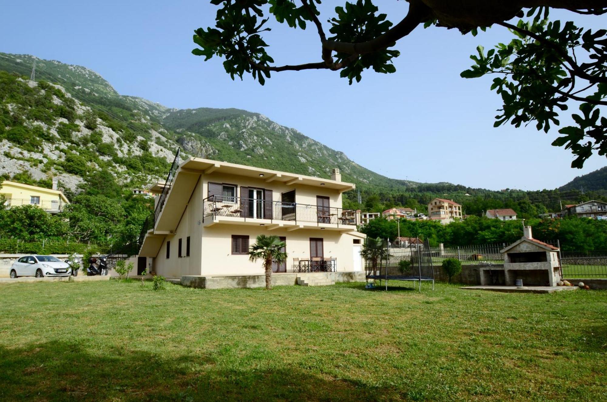 Apartments Orizzonte With Beautiful View Of The Bay Котор Екстериор снимка