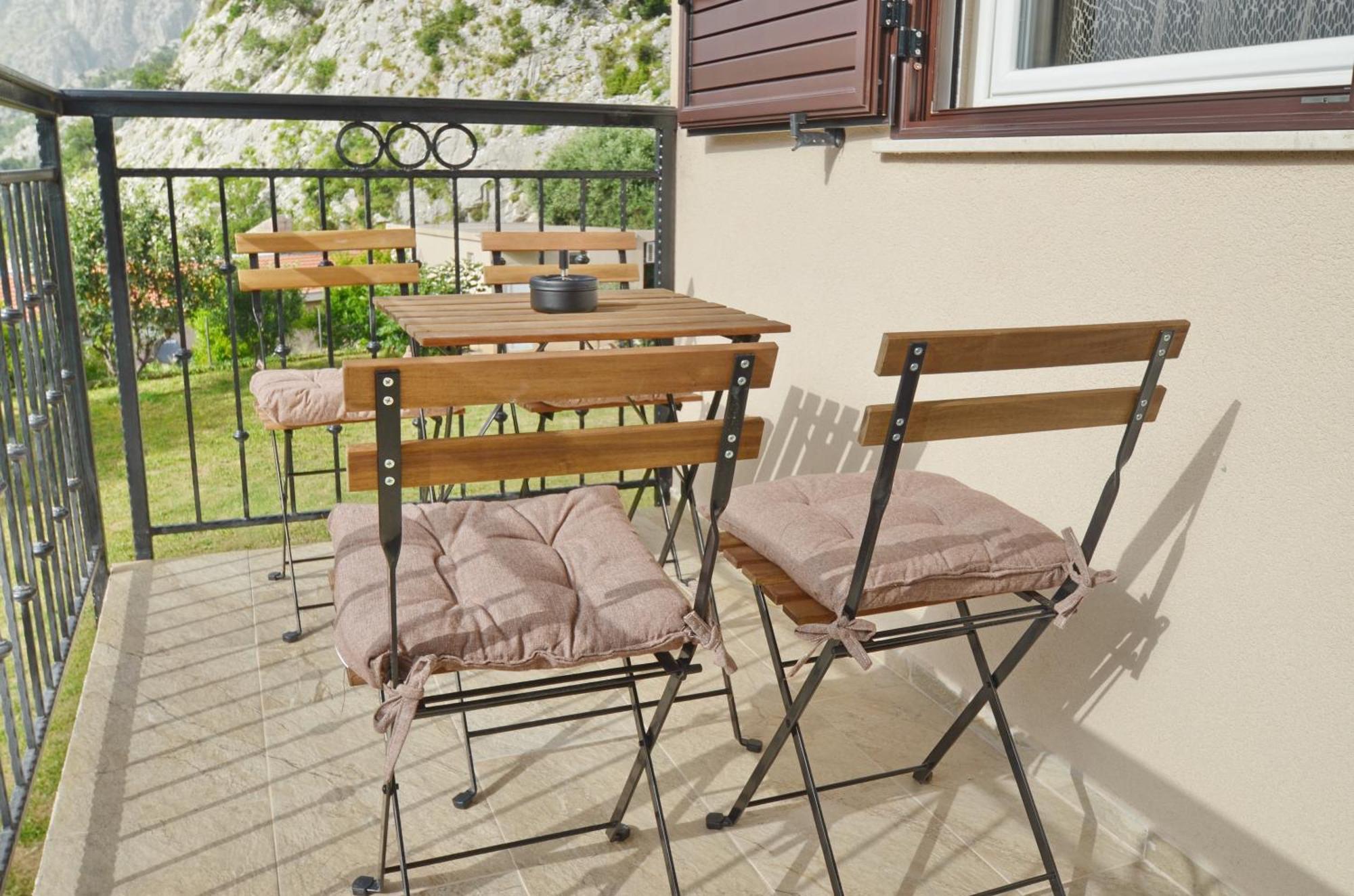 Apartments Orizzonte With Beautiful View Of The Bay Котор Екстериор снимка